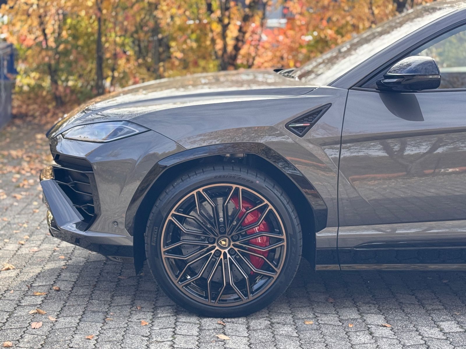Fahrzeugabbildung Lamborghini URUS SE|BANG/OLUFSEN|PANO|MY25|BLANCO COC