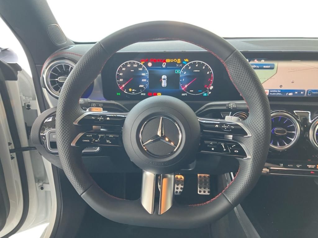 Fahrzeugabbildung Mercedes-Benz CLA 180 SB AMG*AHK*360°*LED*Night*Keyless*Kamera