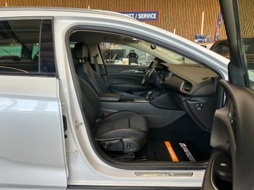 MYAUTOCENTER – Gebraucht- und Jahreswagen mit Werkstattservice in Pfaffenhofen Opel Insignia *KEYLESS*TEM*AHK*LKHZ*NAV*KLIMAAUTOM*