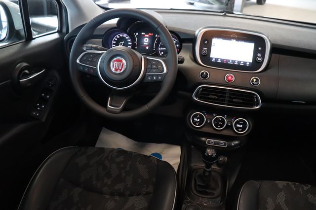 Fahrzeugabbildung Fiat 500X Cross|1HAND|PANO|KAMERA|ACC|19ZOLL|