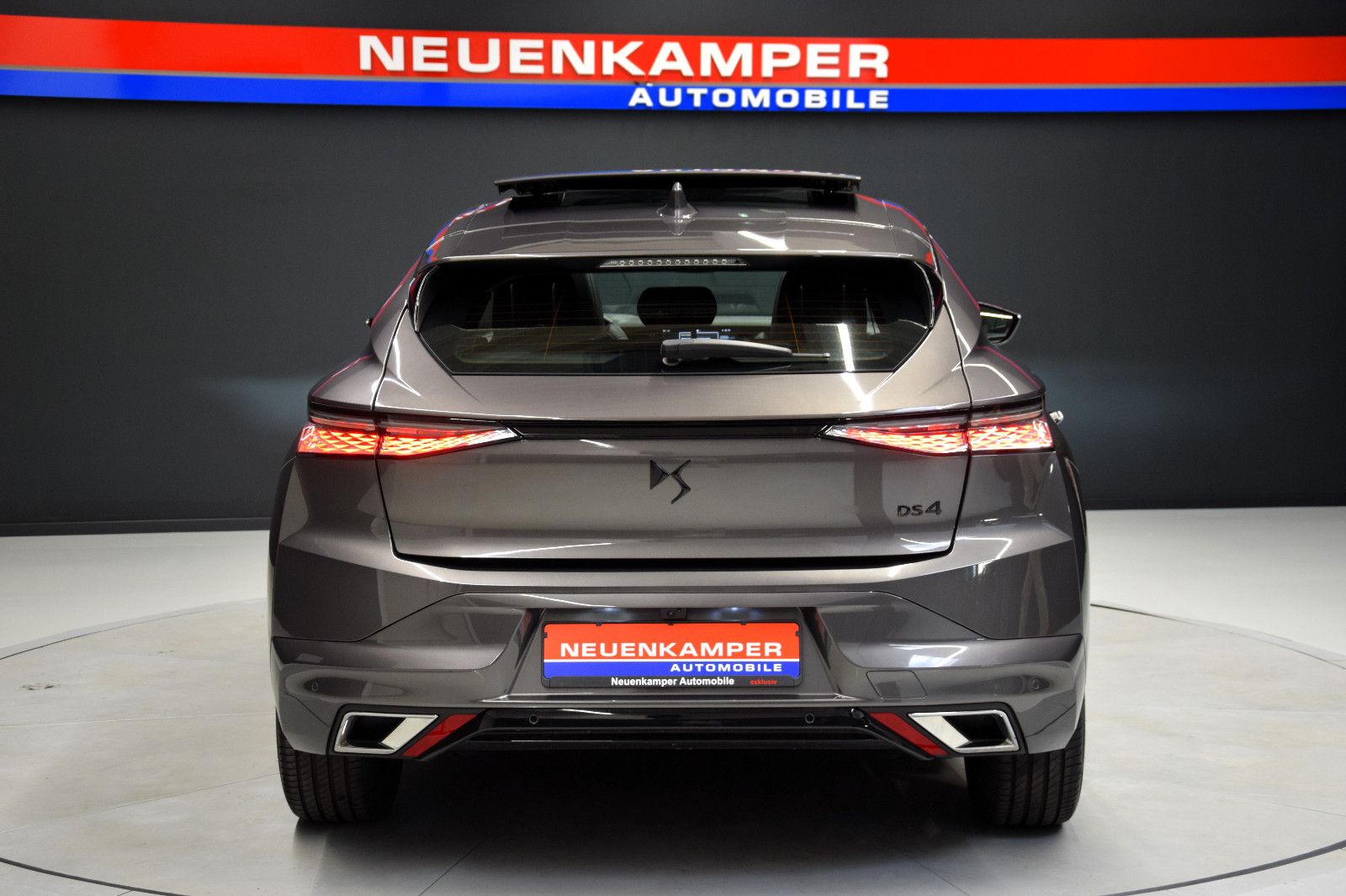 Fahrzeugabbildung DS Automobiles DS4 Performance Line Pano Sitzheizung