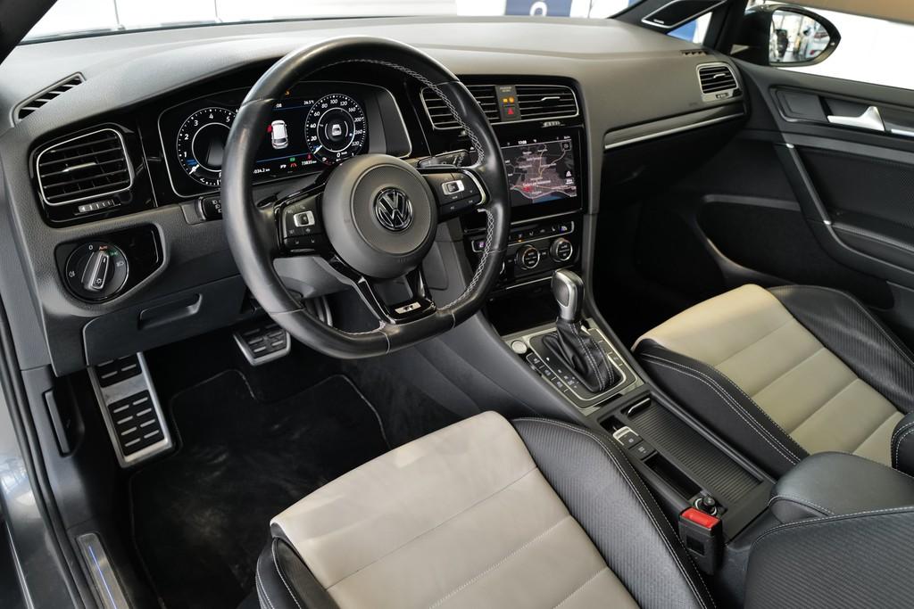Volkswagen Golf VII R 2.0TSI DSG 4x4 DCC LED Pano DYNAUDIO 
