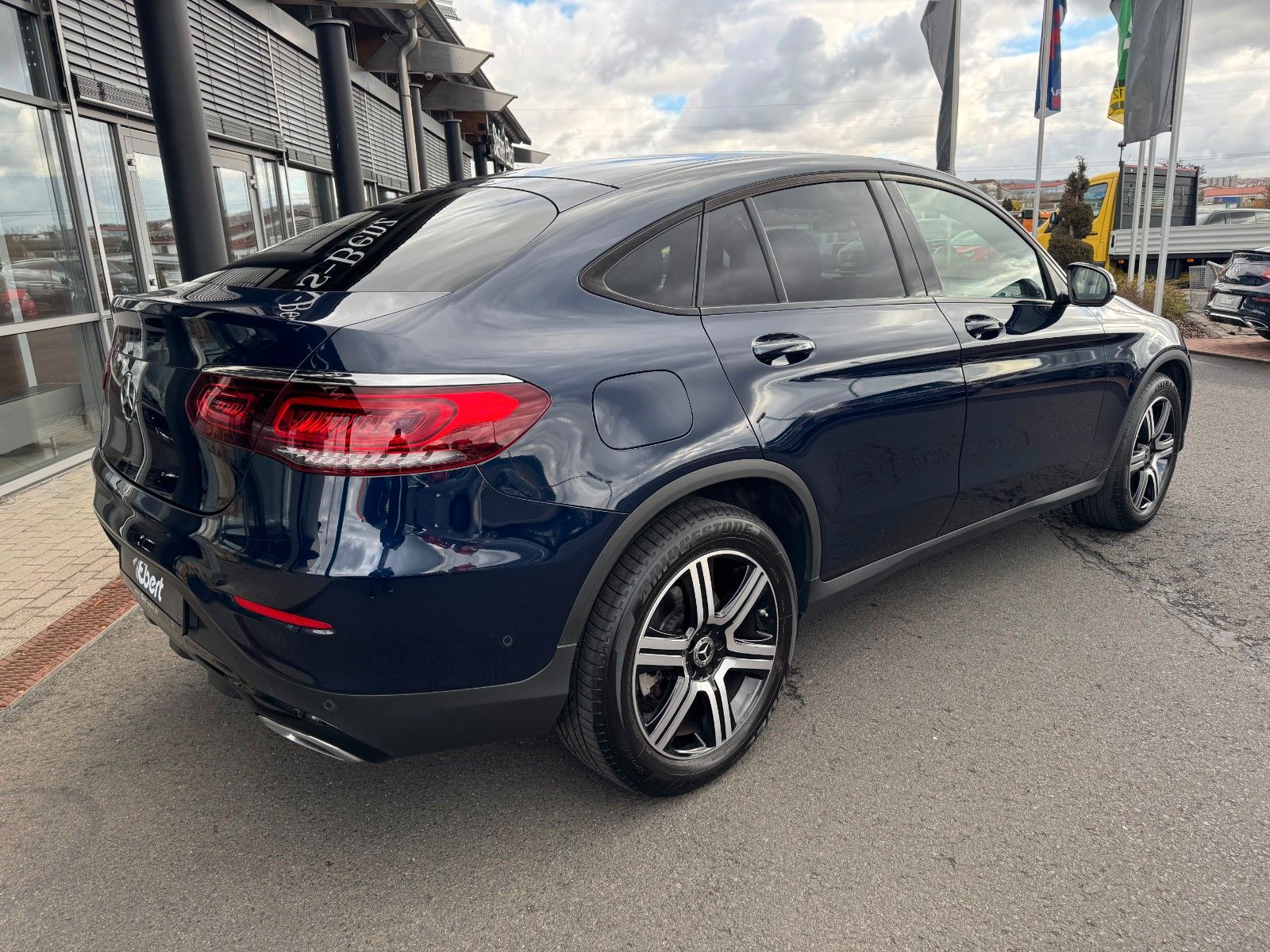 Fahrzeugabbildung Mercedes-Benz GLC 200 d 4M Coupe Night+R-Kamera+S-Dach+