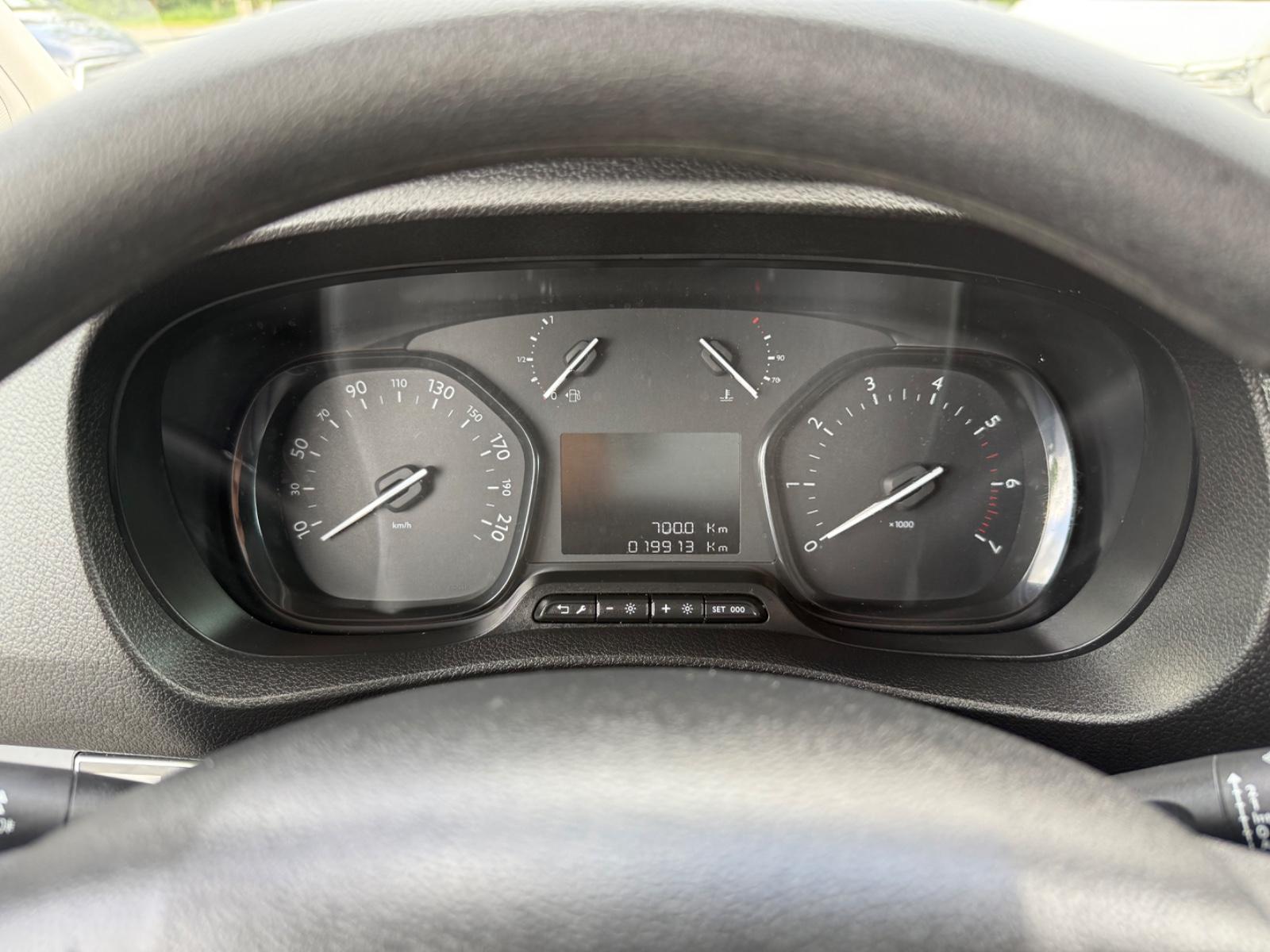 Peugeot Expert 2.0 HDI Premium L2 KLIMA NAVI TEMP AHK