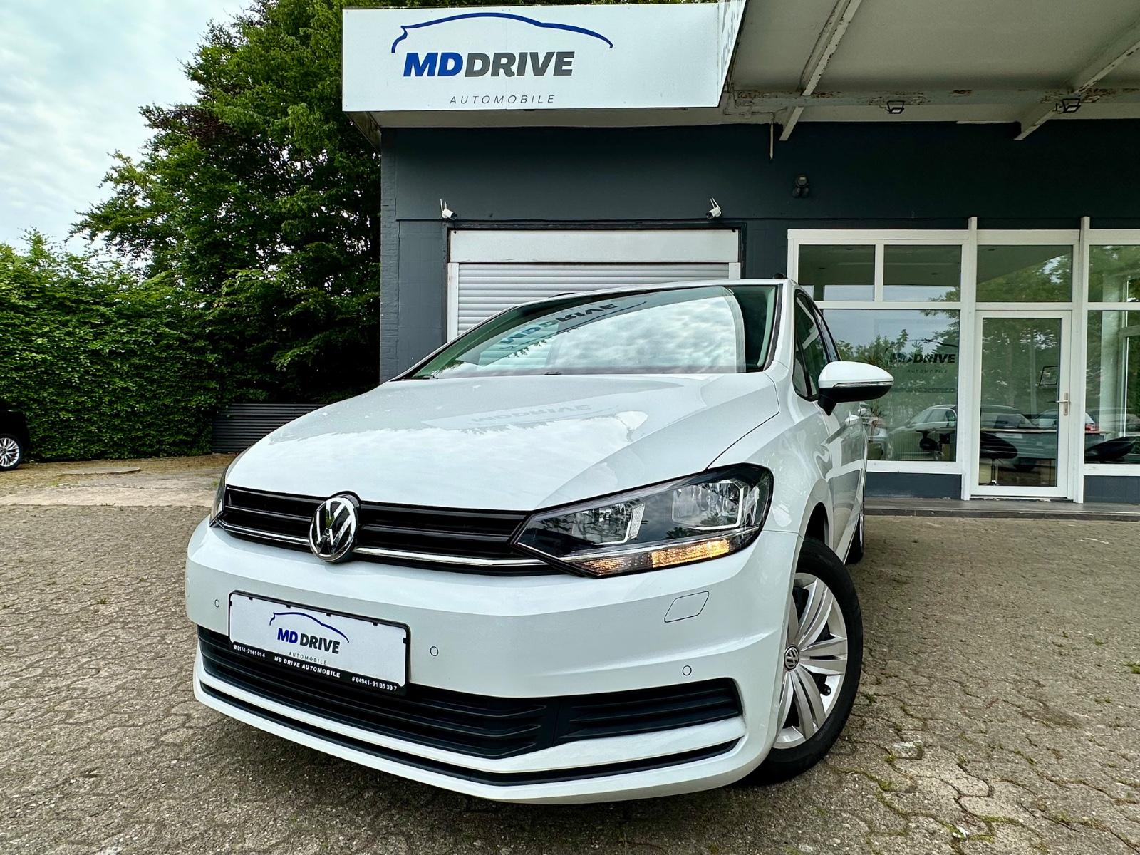 Volkswagen Touran 1.6 TDI  NAVI/KLIMA/TEMPO/PDC/SITZHEIZUNG