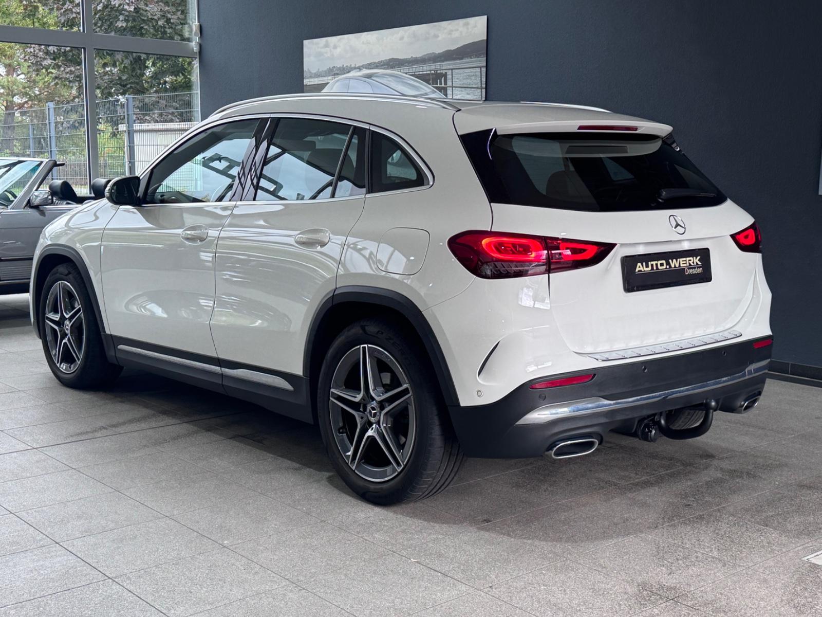 Mercedes-Benz GLA 200 AMG*MEMORY*LED*PANORAMA*AHK*KAMERA