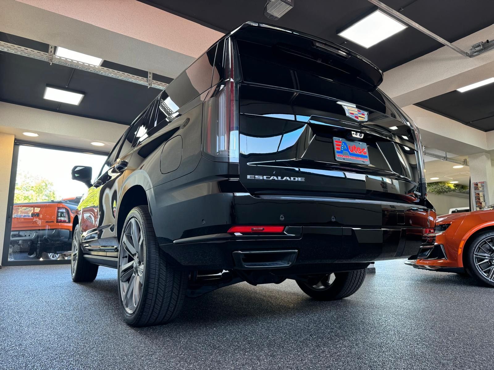 Fahrzeugabbildung Cadillac 2026 ESCALADE SPORT PLATINUM 6.2 V8-24"-ABV EXEC