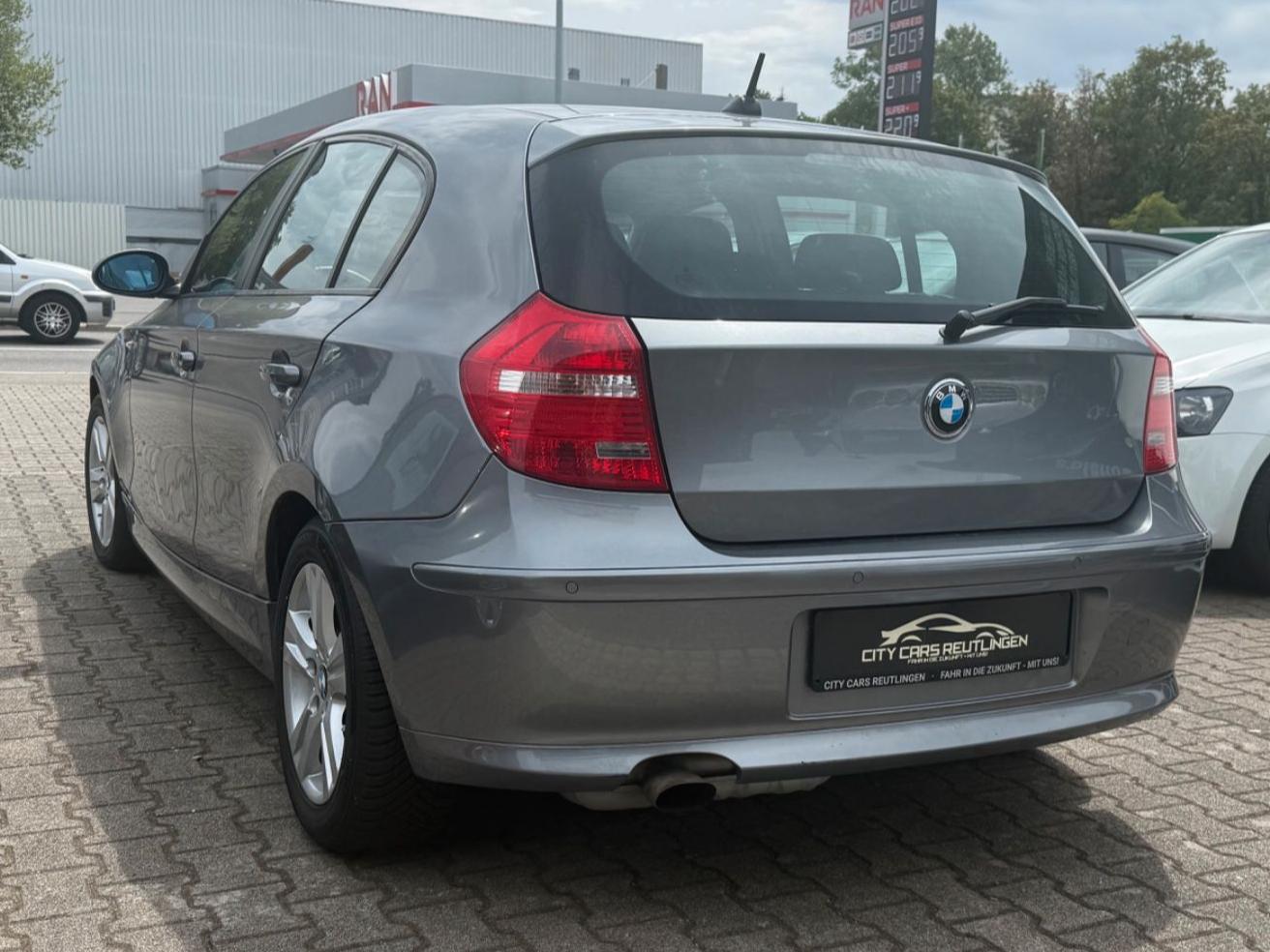 BMW 118i 1 Limousine +STEUERKETTE NEU+AUTOMATIK+
