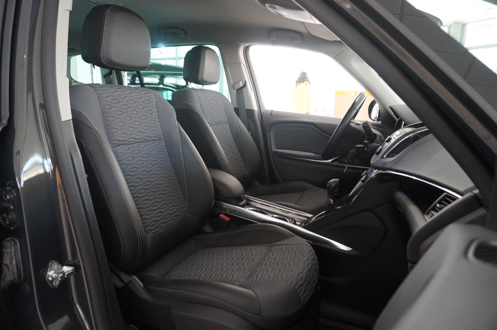 Fahrzeugabbildung Opel Zafira C Tourer 1.6T INNOV. 7-SITZ NAVI/SHZ/AHK
