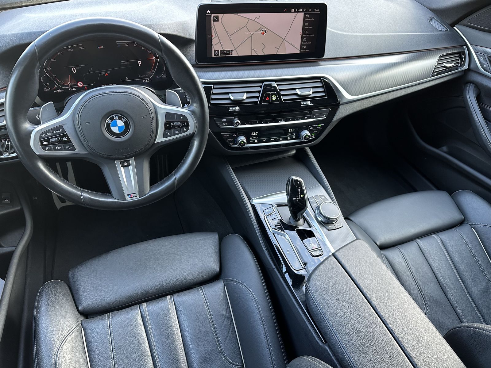 Fahrzeugabbildung BMW 520d Touring xDrive M-Sport NAV+LED+ACC+HIFI+DDC