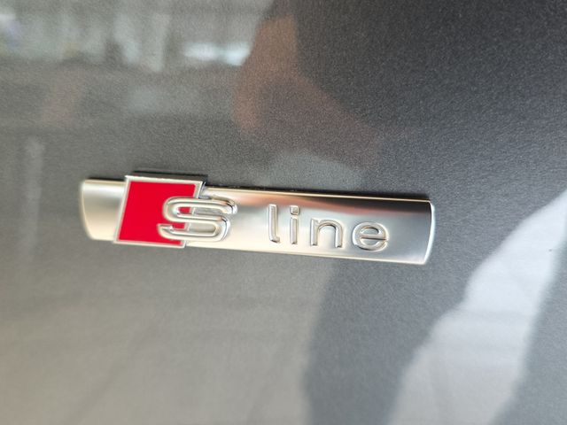 Q3 2.0 TDI S tronic quattro*AHK*S-LINE*