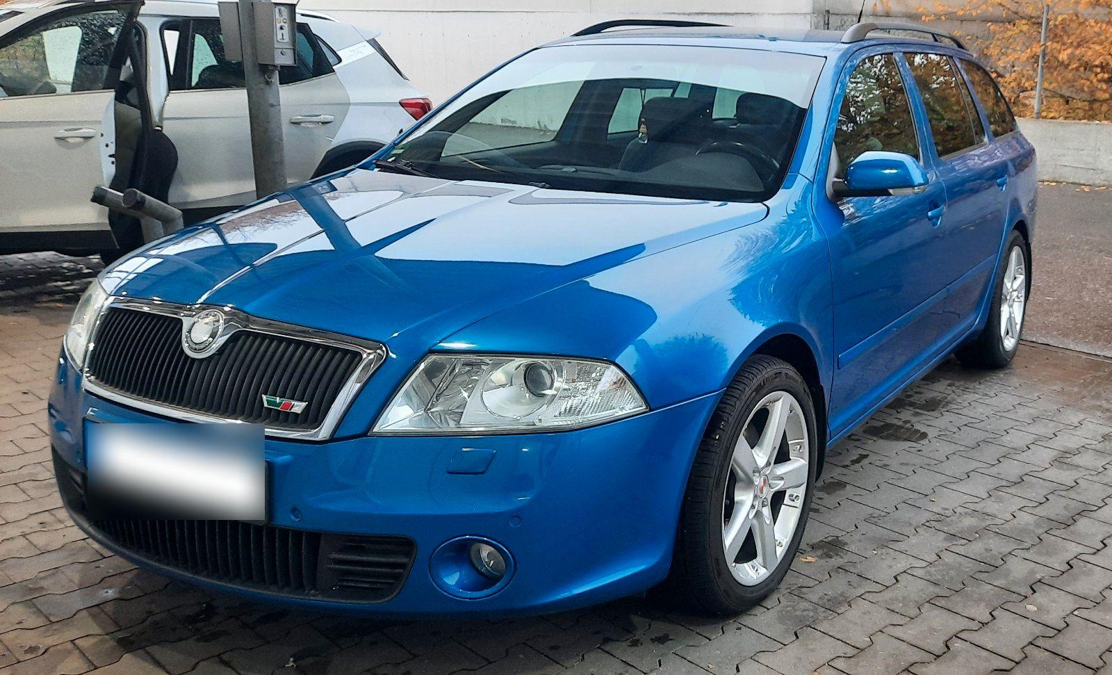 Skoda Octavia 2008 — rear view