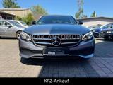 Mercedes-Benz Lim. E 220d / 360° / COMAND / DISTRO. / AMBIENTE - Mercedes-Benz E 220 in Bonn