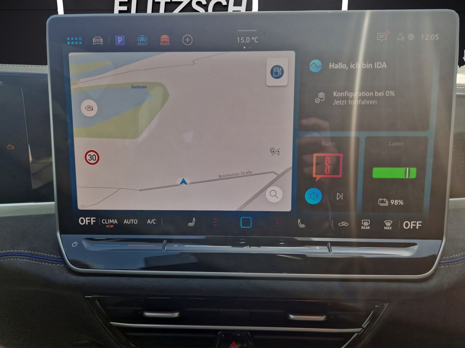 Fahrzeugabbildung Volkswagen Passat Variant 1.5 TSI eHybrid R-Line Matrix AHK