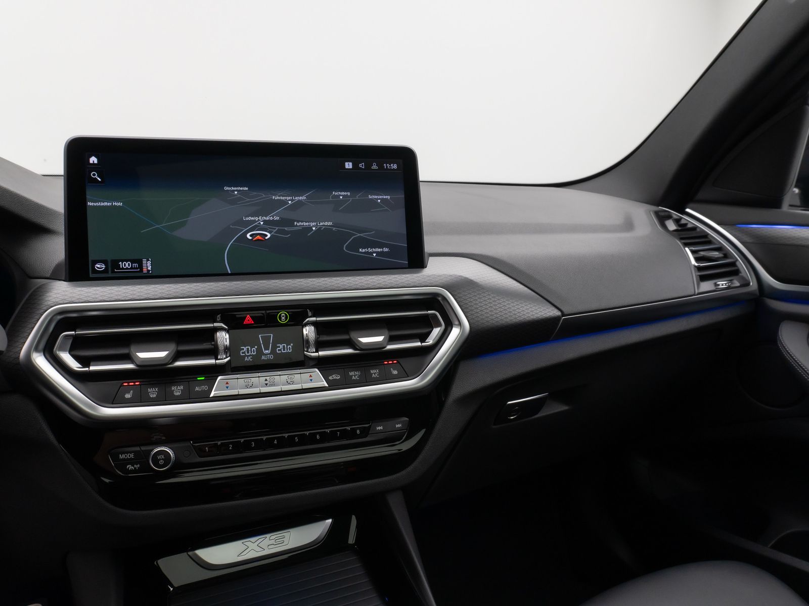 Fahrzeugabbildung BMW X3 xD20i M Sport Panorama 360°DAB HiFi Komfort