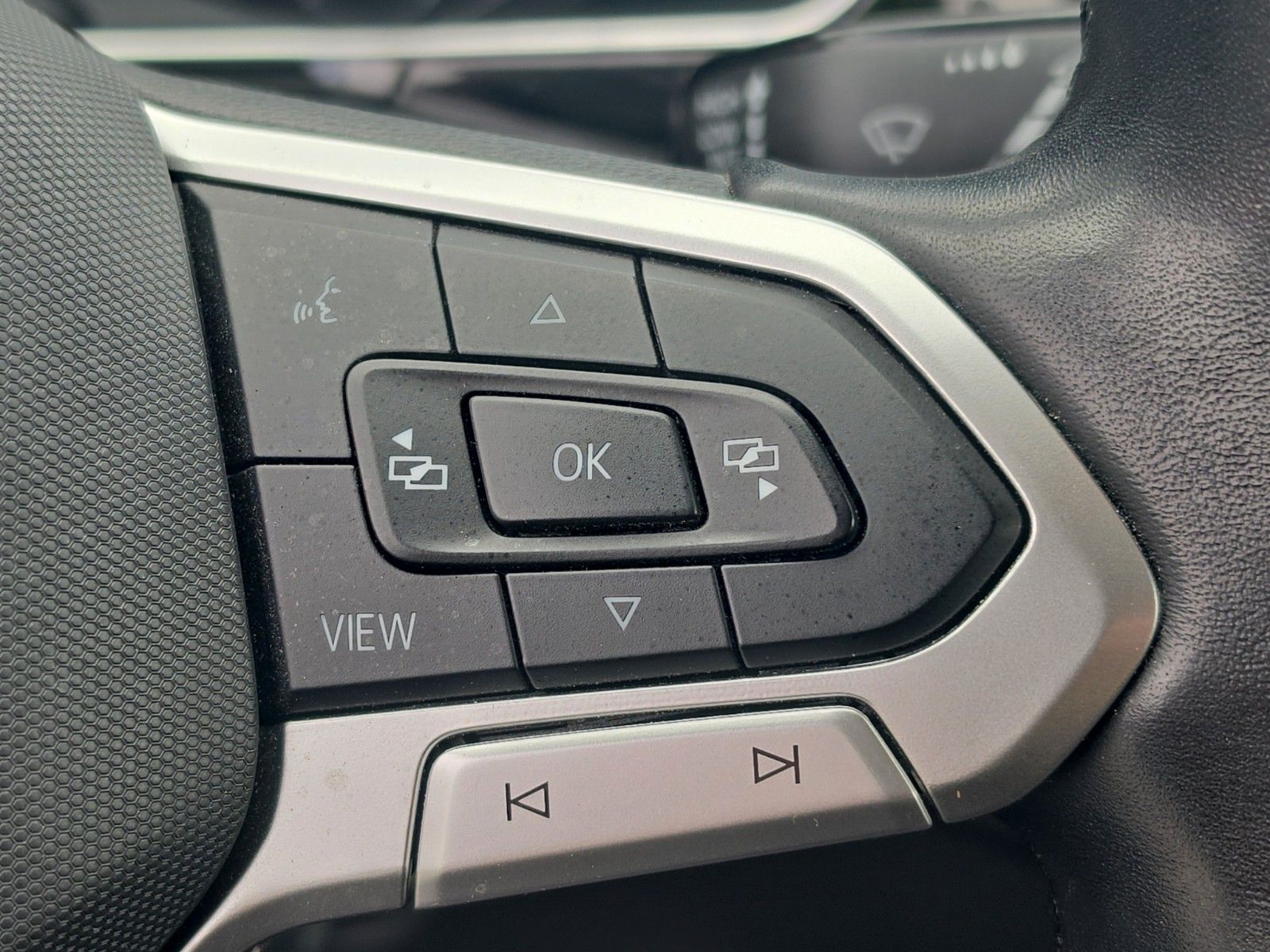 Fahrzeugabbildung Volkswagen T-Cross United NAVI SHZ PDC APP-CONNECT