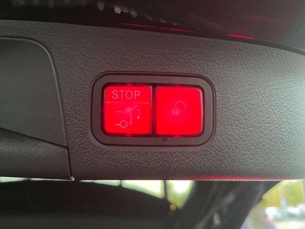 Fahrzeugabbildung Mercedes-Benz EQA 250 Pano 360 ACC KeyLess PDC SHZ LED elSitz