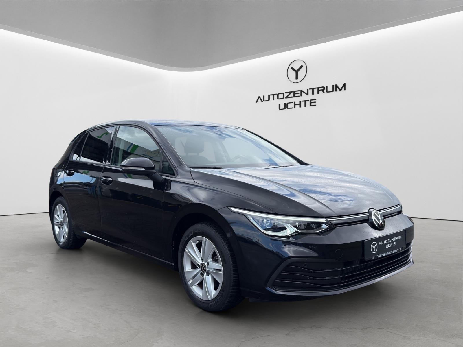 Volkswagen Golf VIII Lim. Life/KAMERA/SITZHEIZUNG/LED+/AMBI