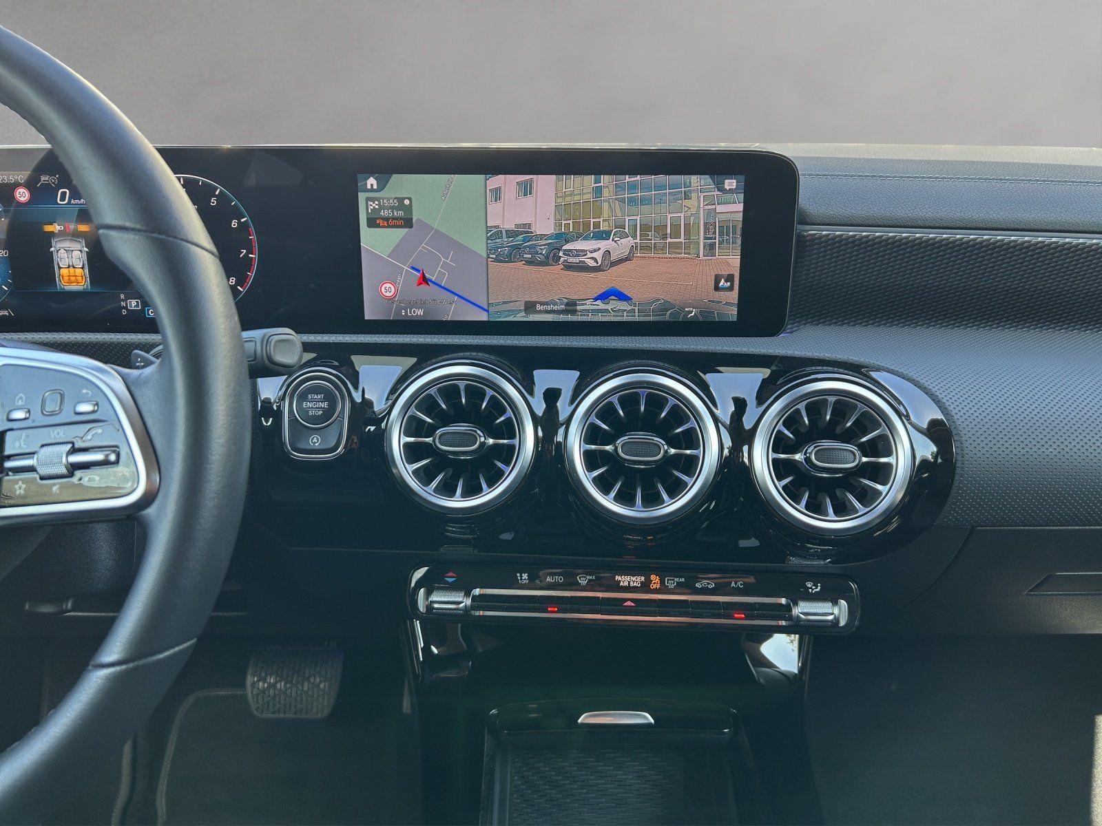 Fahrzeugabbildung Mercedes-Benz CLA180 SB Preog DISTRO HighEndMBUX Busin AHK LED
