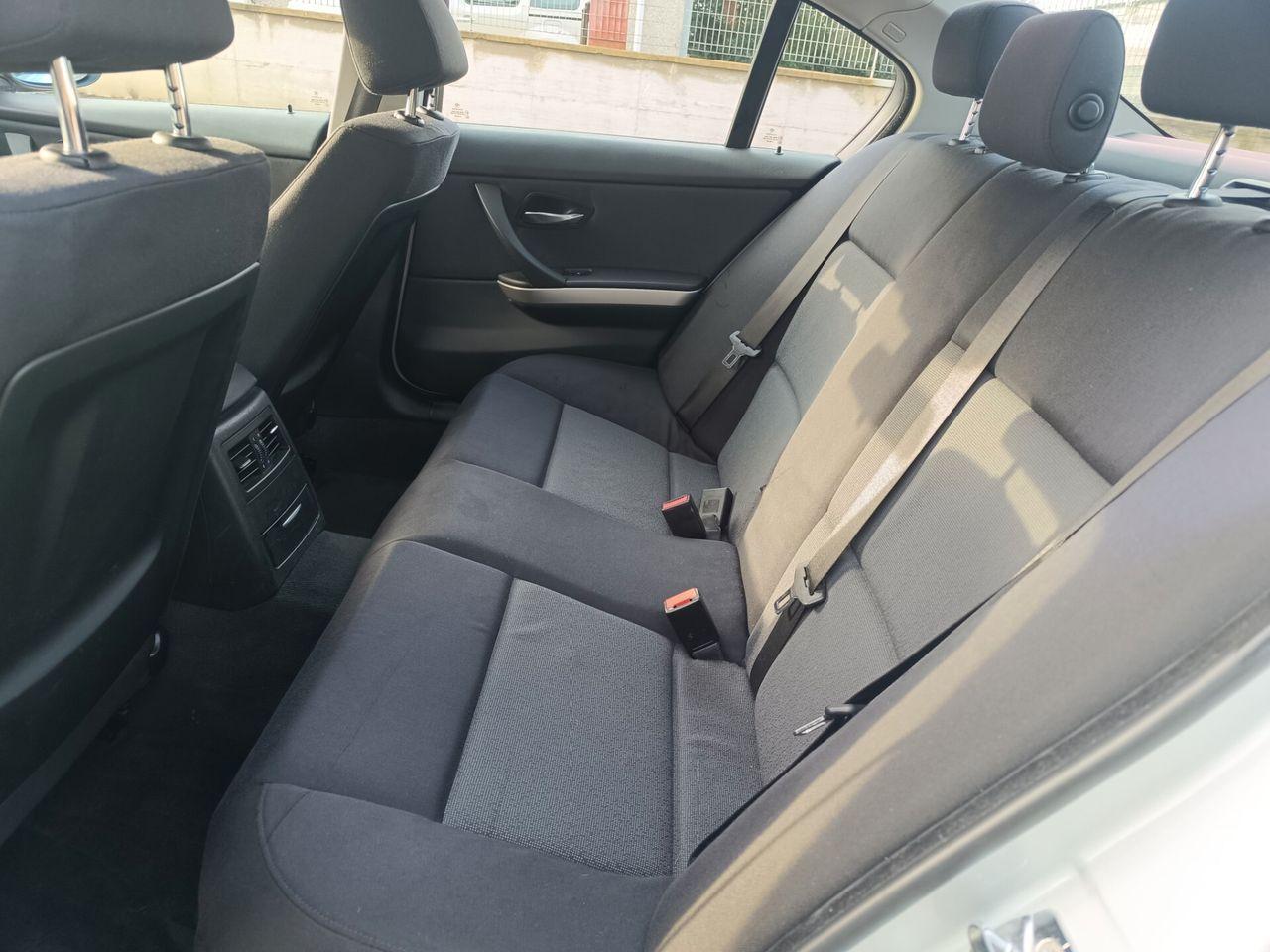 BMW 320 2006 — photo 11
