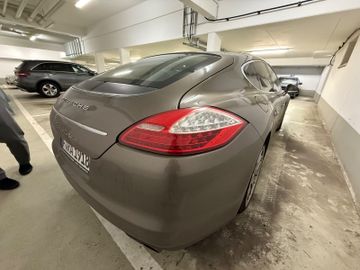 Porsche Panamera - 3