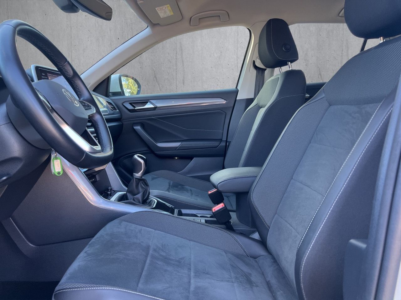 Volkswagen T-Roc 1.0 TSI Style Bluetooth Navi LED Klima foto 12
