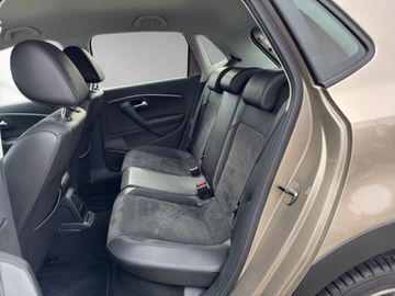 Volkswagen Polo 1.2 TSI DSG Cross *2XPDC*SHZ*NAV*XENON* ALU