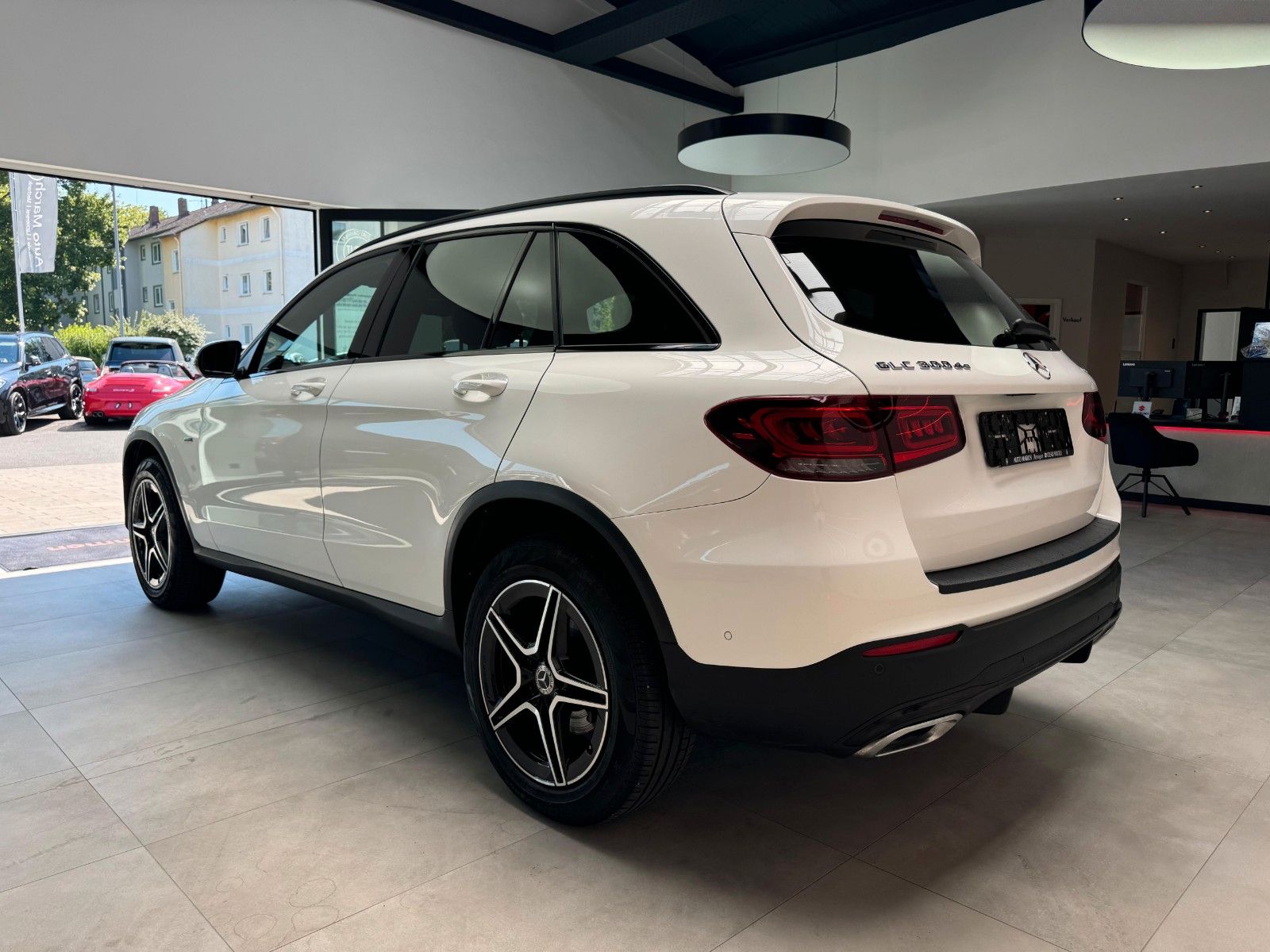 Fahrzeugabbildung Mercedes-Benz GLC 300de 4Matic AMG-Line*Pano*360°*LED*Virtual*