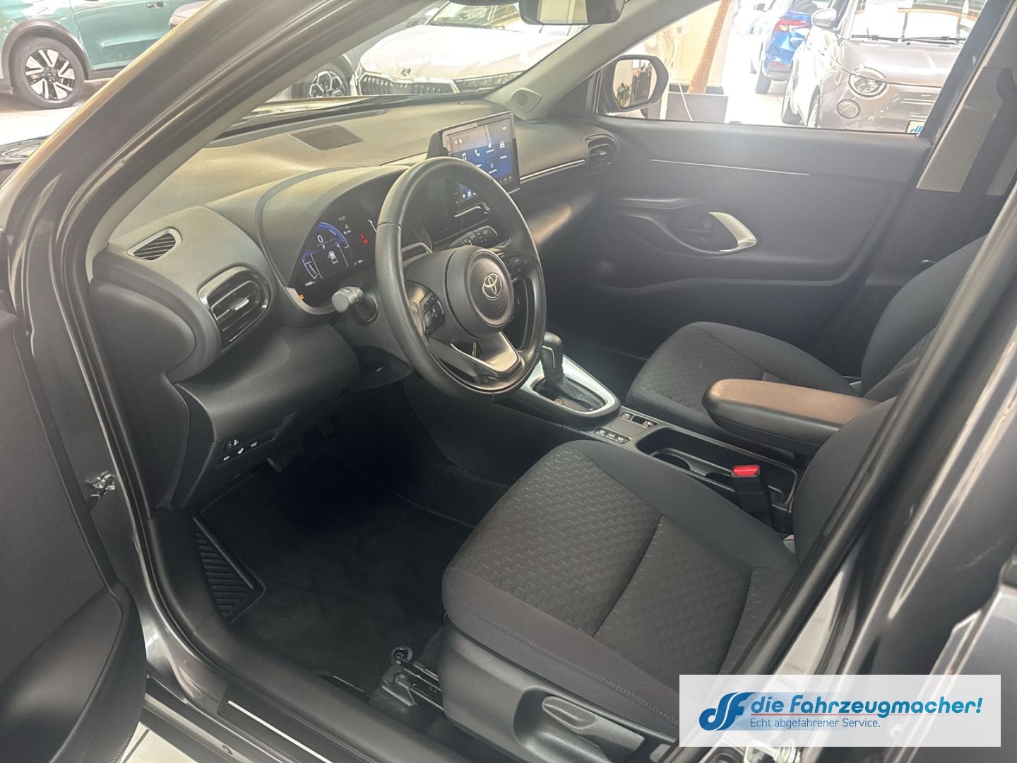 Fahrzeugabbildung Toyota Yaris Cross Hybrid FWD Comfort ACC DAB Spurhalte