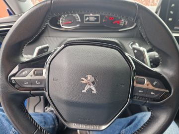 Bild 17 Peugeot 2008 Allure