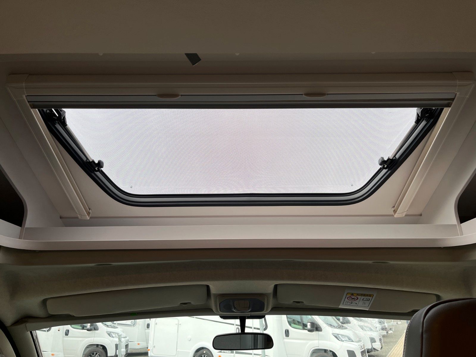 Fahrzeugabbildung Etrusco T 6.9 SBC *Automatik*Hubbett*Markise*Komfort Plu