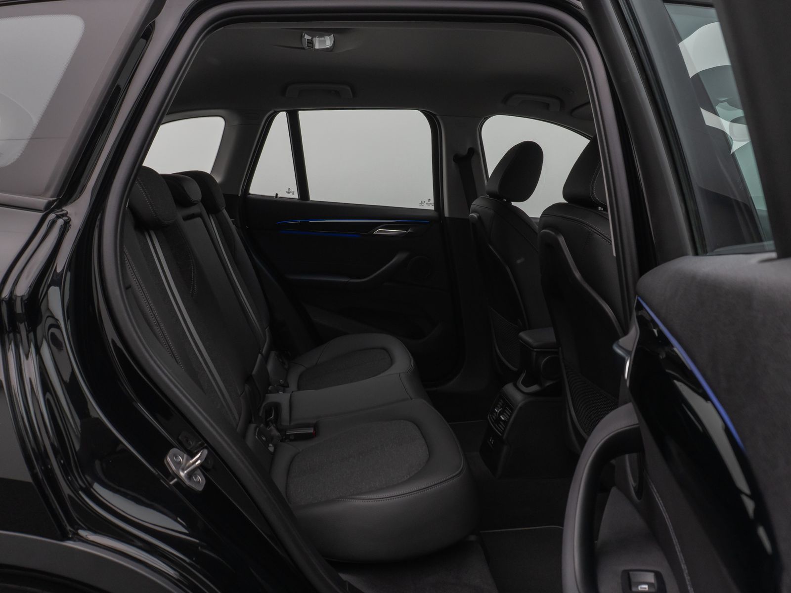 Fahrzeugabbildung BMW X1 sD20i SportLine Parkassistent Lordos DAB LED