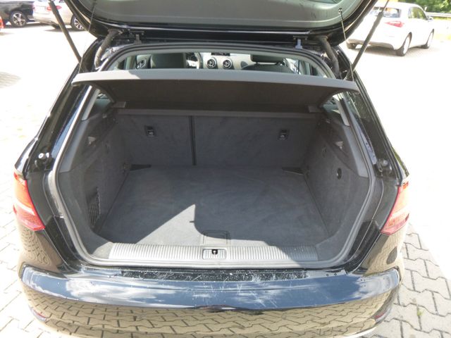 Fahrzeugabbildung Audi A3 Sportb 35 TFSI design >AUT/LEDER/NAV/Sitzheiz