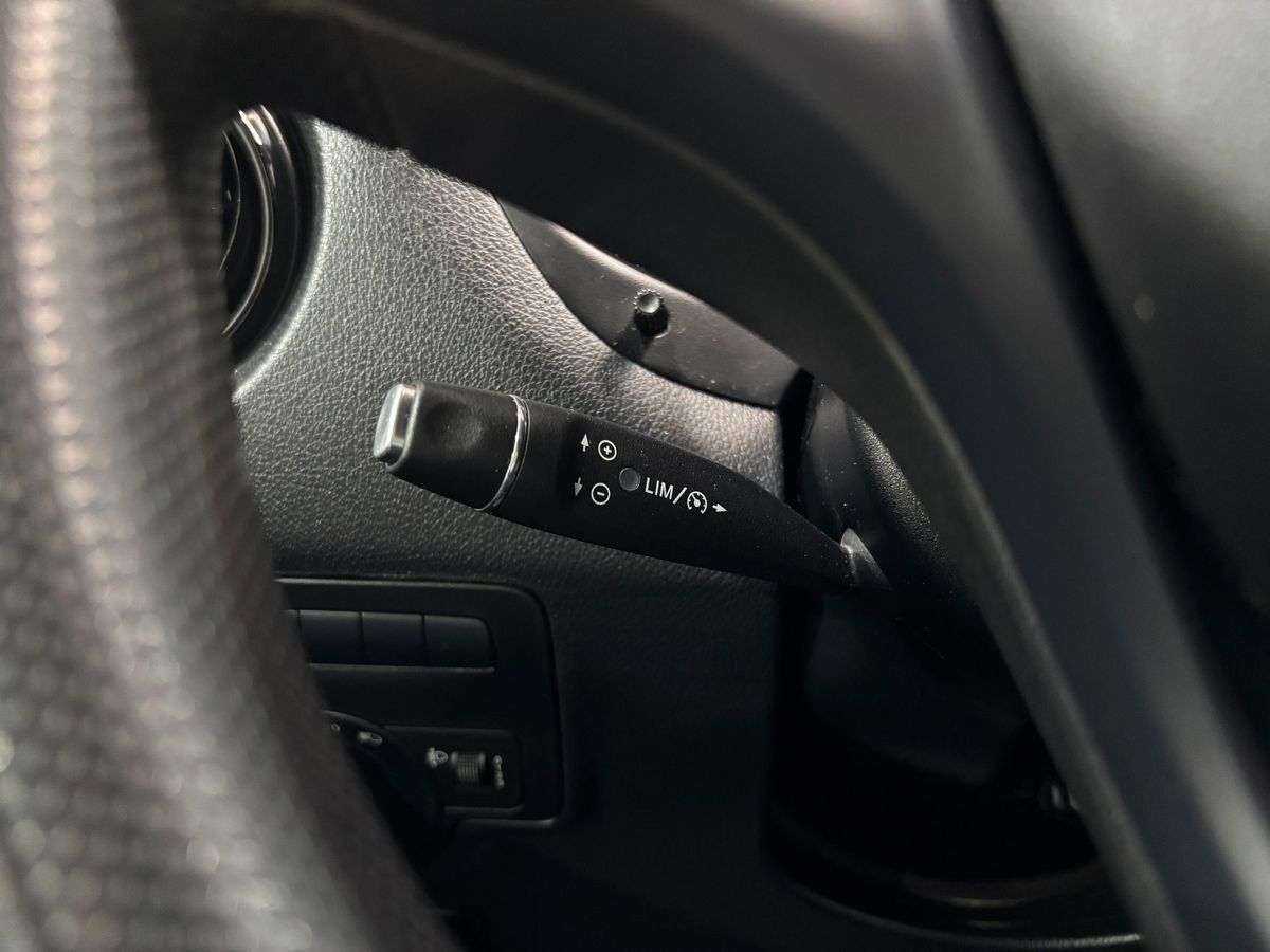 Fahrzeugabbildung Mercedes-Benz Vito Mixto 114 CDI Kompakt#Kamera#Navi#Klima#AHK