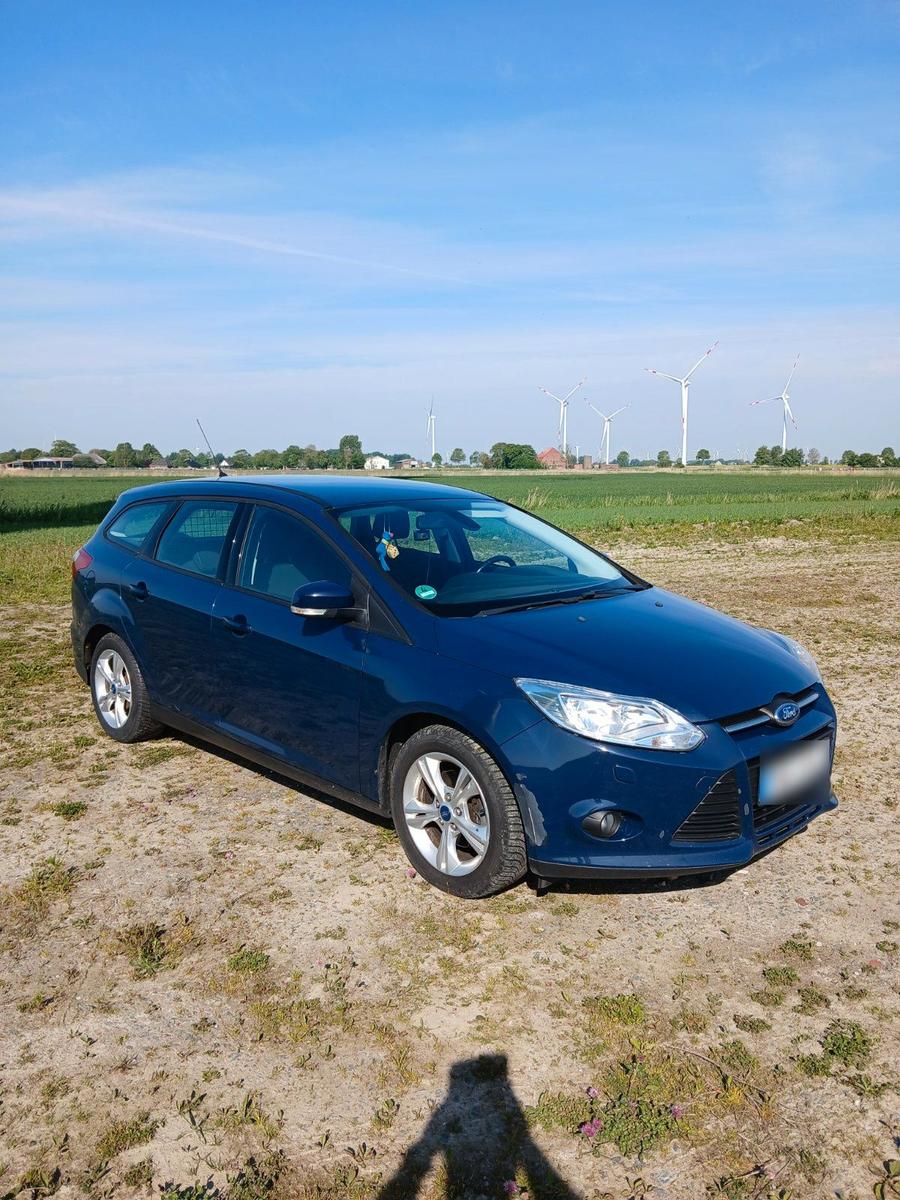 Ford Focus 2014 — interior