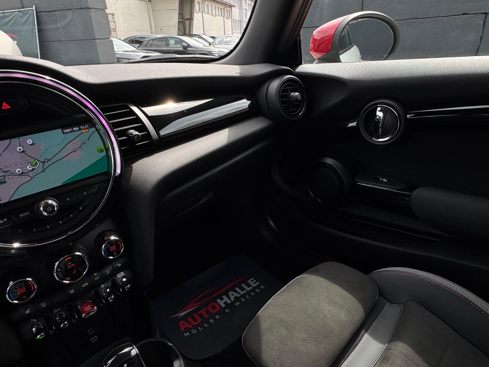 Fahrzeugabbildung MINI John Cooper Works CarPlay Adap. LED NAV HuD PDC