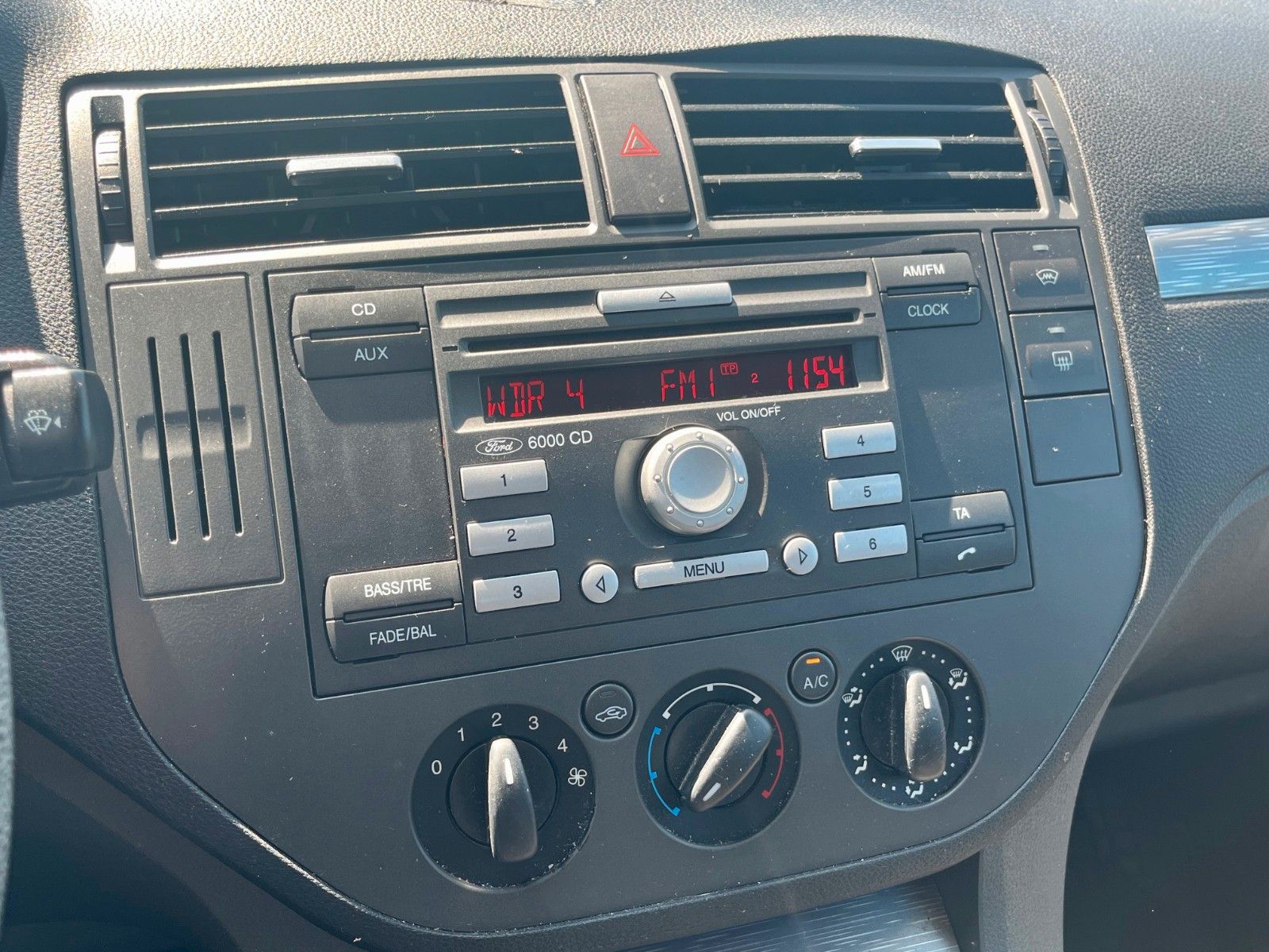 Fahrzeugabbildung Ford C-MAX 1.6 Style Klima TÜV 03/2026 AllWetter AHK