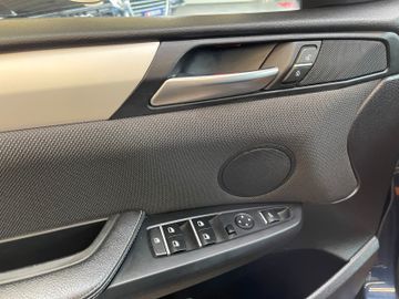 BMW X3 xDrive 30d *PANO*NAVI*SHZ*LEDER*