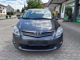 Toyota Auris Edition*2 HAND*6GANG*PDC*ALU* - Toyota Auris aus 2011 mit Benzin-Antrieb