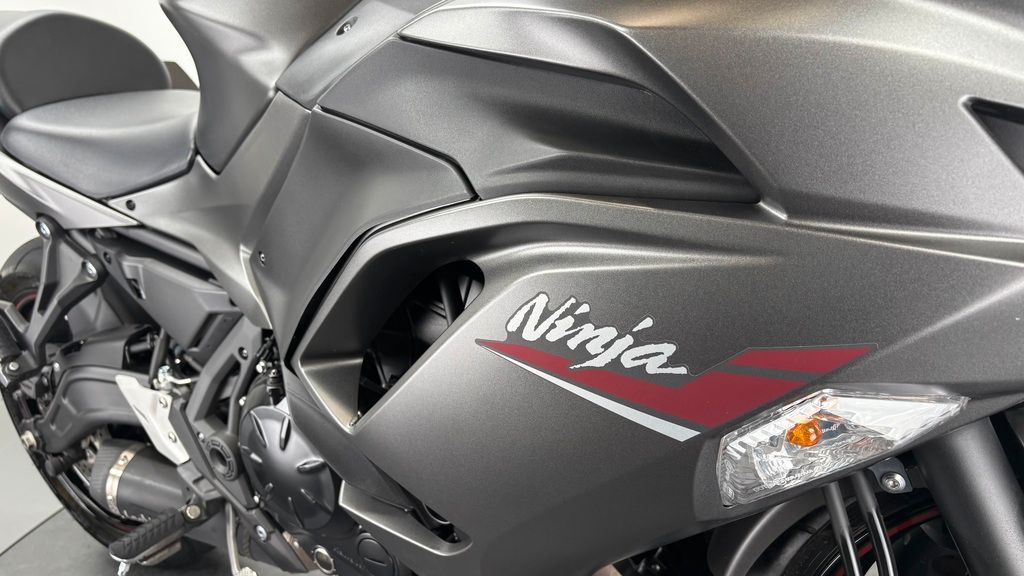 Fahrzeugabbildung Kawasaki NINJA 650 *SCHECKHEFTGEPFLEGT *GEPFLEGT