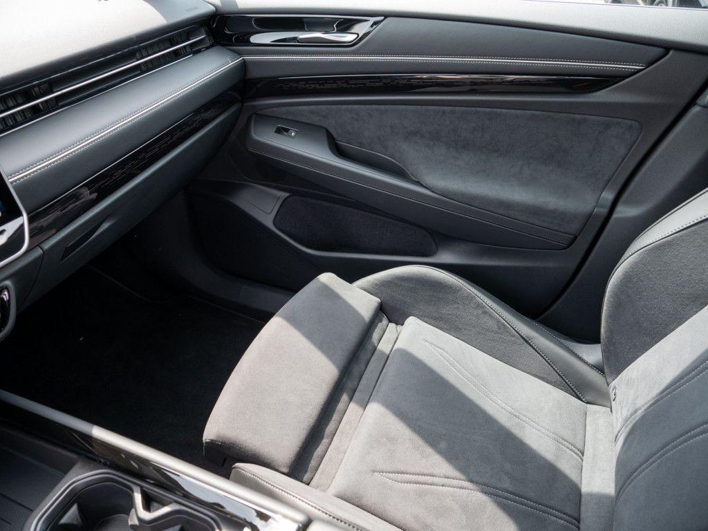 Volkswagen ID.7 Tourer  Pro 210/77 Wärmepumpe Navi PDC SHZ
