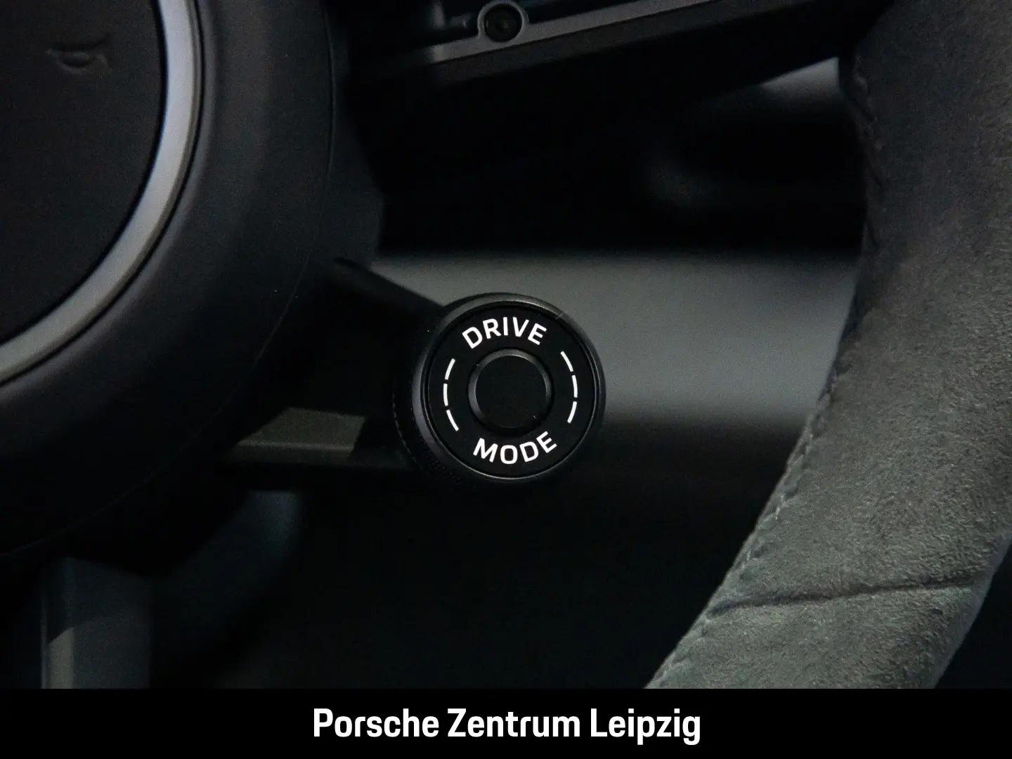 Porsche Taycan Turbo Burmester ActiveRide Nachtsicht