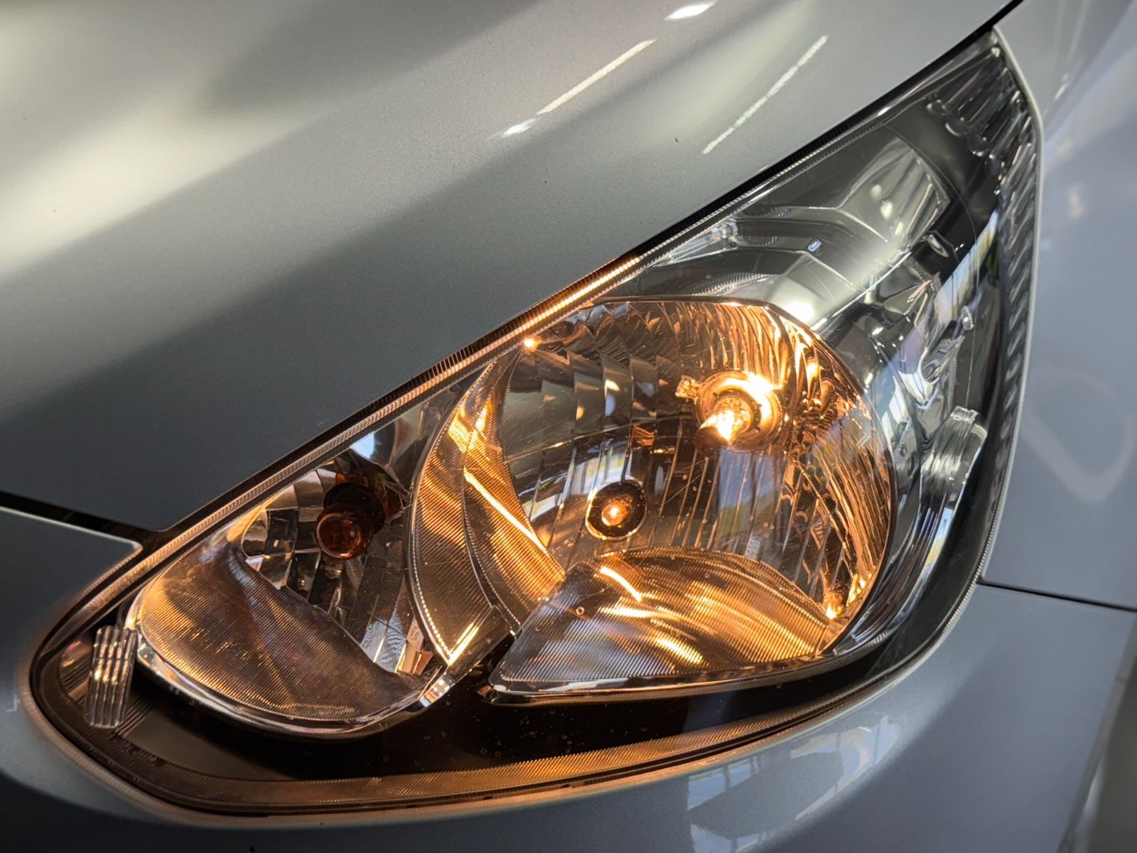 Fahrzeugabbildung Mitsubishi Space Star 1.0 MIVEC Diamant|KLIMA|8-FACH|
