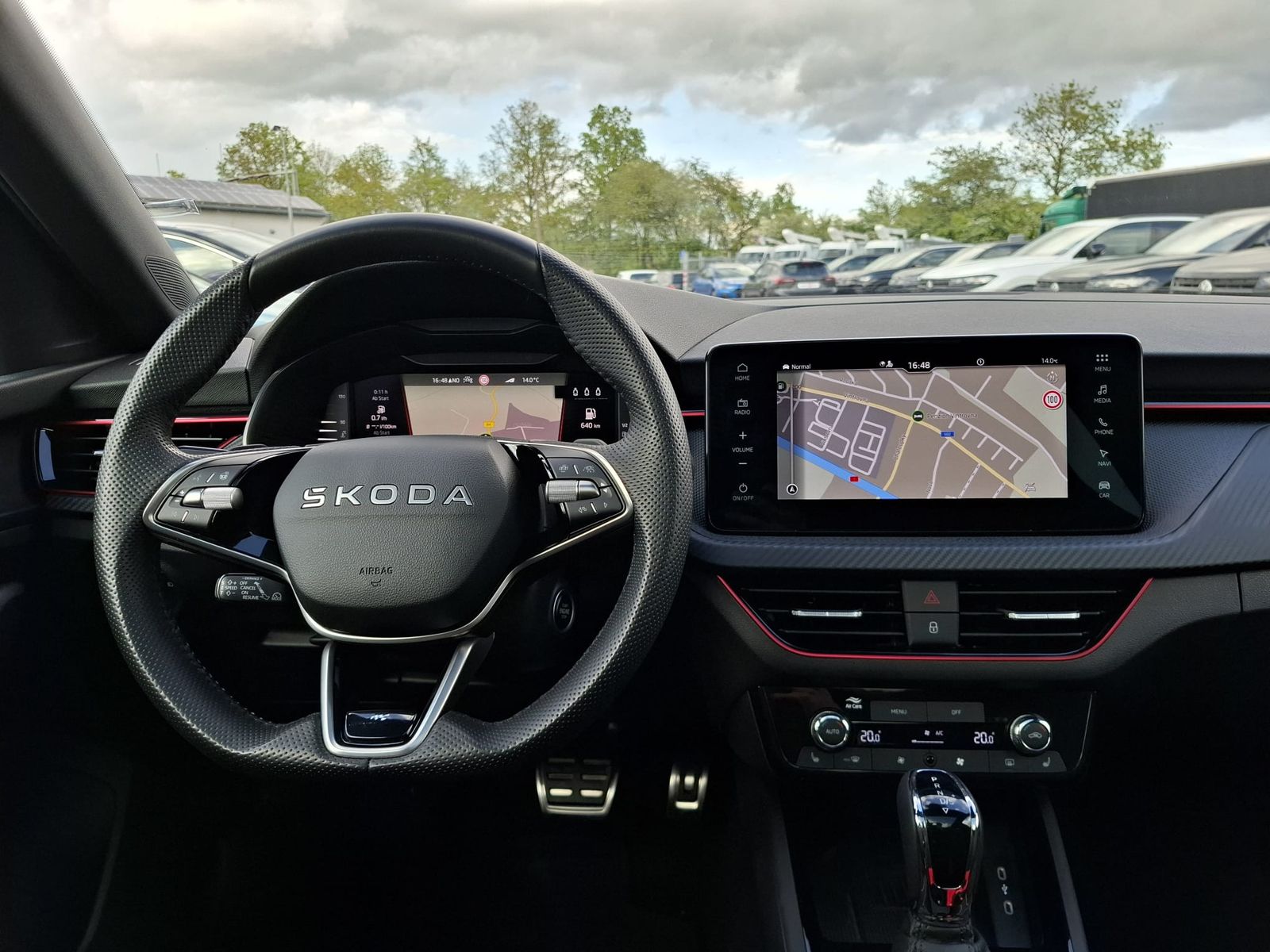 Fahrzeugabbildung SKODA Kamiq 1.5 TSI DSG Monte Carlo PANO*MATRIX*5J.GAR