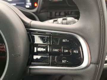 Fiat 500 e Icon KeyLess+Navi+SHZ+LM+PDC+SoundSys+AUT