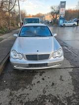 Mercedes-Benz 2x Mercedes + Dacia sandero - Mercedes-Benz 190 Gebrauchtwagen in Berlin