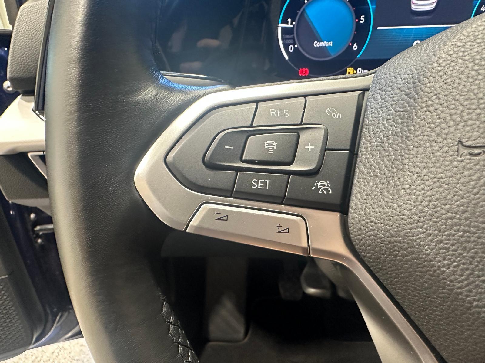 Volkswagen Golf 2.0 TDI Life Navi H&K ALU17Z ACC SHZ, миниатюра 12