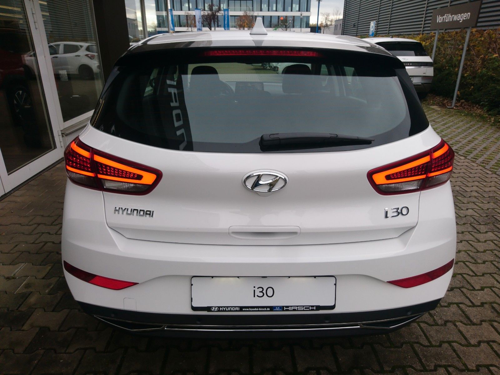 Fahrzeugabbildung Hyundai i30 FL 1.5 Turbo M/T TREND LED-Paket, Navi Komf