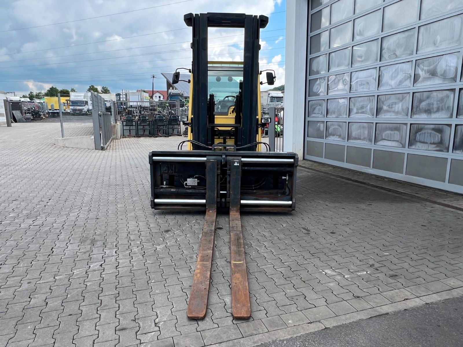 Fahrzeugabbildung Hyster H8.0 FT9 / nur 1.426h! / Triplex: 5,52m / ZVG