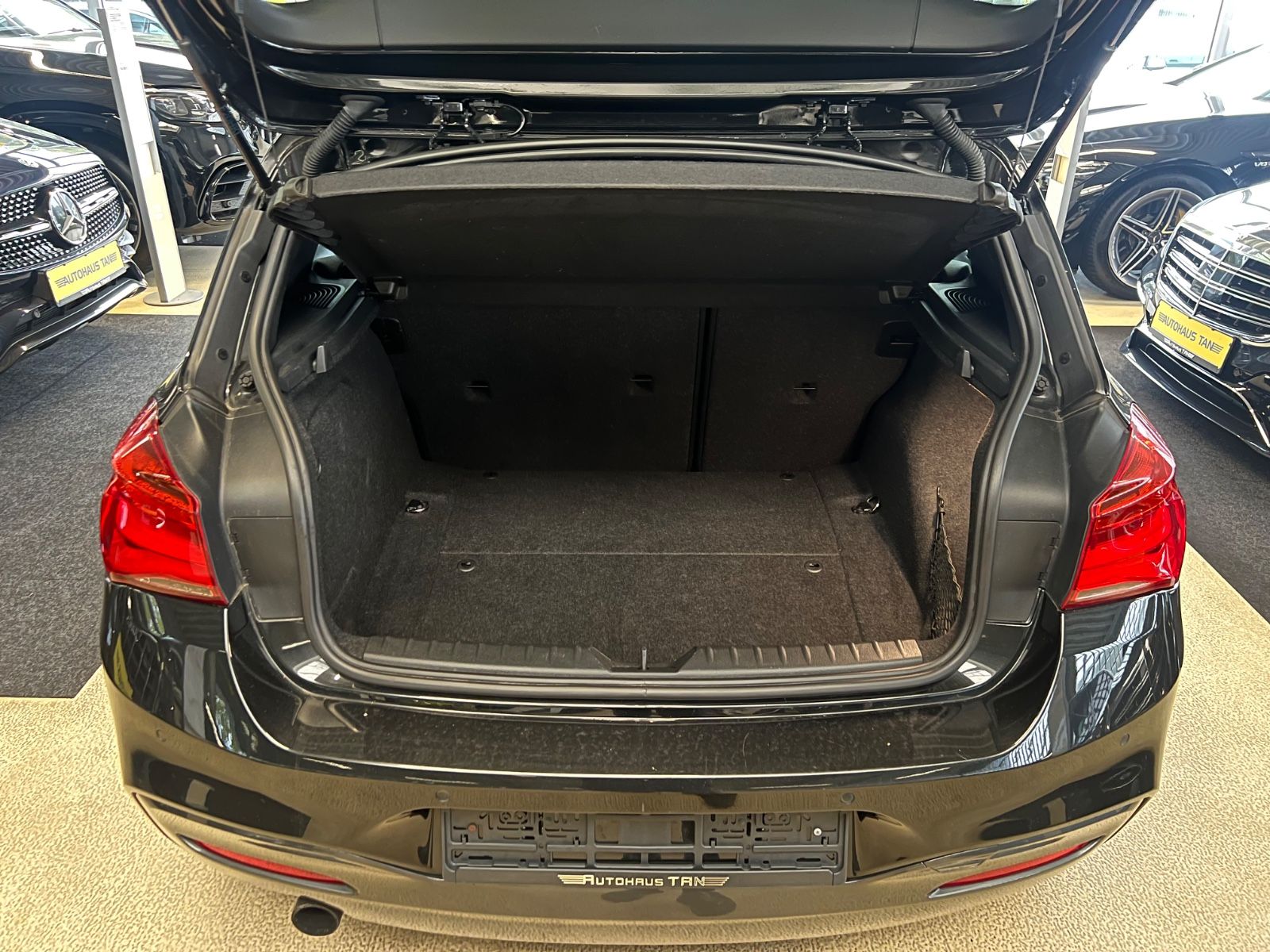 Fahrzeugabbildung BMW 120 i M Sport Paket *NAVI *SITZHEIZUNG